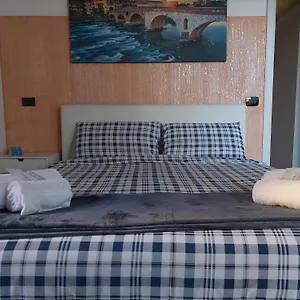 Palazzo Ponte Pietra Appartement Verona